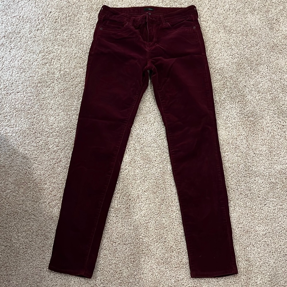 Excellent, burgundy/wine, skinny (sort of fits more like straight) pants